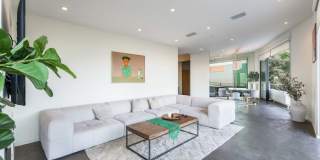 8634 Franklin Ave Gallery 22