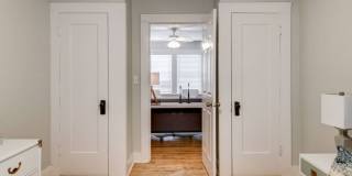 1501 W Myrtle Gallery 10