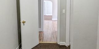 PRELEASING for AUGUST! Close to Campus; In-Unit Washer and Dryer Gallery 22