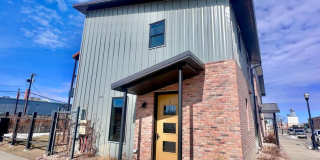 Newer Condo Gallery 1