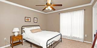 2 Bedroom Furnished Townhome off Jefferson Hwy| All Utilities Included|Community Pool| Long Term Rental Gallery 8
