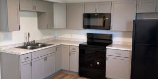 623 East Bain Street Gallery 1