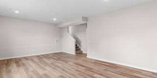 Beautiful Split Level 5 Bedroom Home - Hills of Olde Savannah Gallery 25