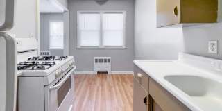 Cozy 1 bedroom, Close to Campus Gallery 2