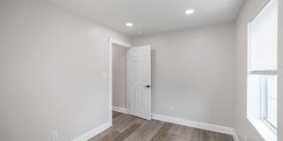 521 N DOUGLAS Street Gallery 22