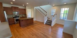 Gorgeous 3 bedroom 3 bathroom home in Mill Creek AVAILABLE NOW Gallery 1