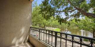 Spacious 1BR/1BA Harbour Island Condo with 2 Car Garage in Gated Island Place Gallery 22