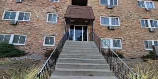 Newly Updated 1 Br/1 Ba Condo w/Hdwd Flrs, SS Appl, AC, Off-St Parking in Uptown Mpls near Wedge Co-op! Gallery 1