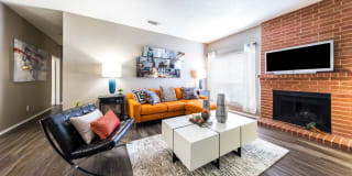 Arboretum Oaks Gallery 33