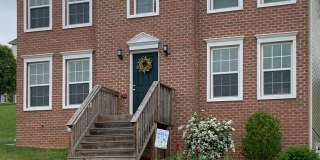 3 Bedroom 2.5 Bath 1 Car Garage House Gallery 1