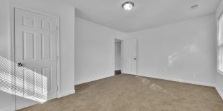 2348 Court R Gallery 39