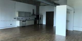 1749 NE Miami Ct Gallery 4