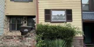 1717 Redwood Court Gallery 1