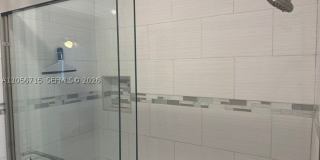 5317 Harrison St Gallery 11