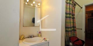 Nicely renovated 4 bed near the Green Line and BC for the upcoming school year! Gallery 5
