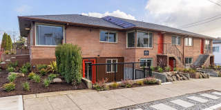 Ballard Seattle 3 Bedroom Apartment for Rent | In-Unit Laundry, Pet Friendly, Parking Available & Walkable Location Near Golden Gardens + Get 14 Days FREE Rent on Your New Home! Gallery 18