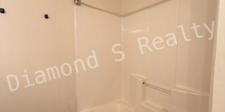 Charming 3 Bedroom in Desirable South Neighborhood! Gallery 15