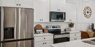 The Emerson at Commonwealth Gallery 8