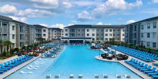 The Pointe North Hills Gallery 1