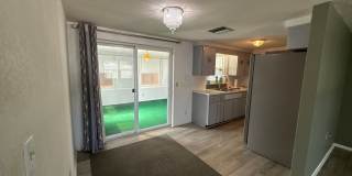 Beautiful 2 bedroom home with fenced in backyard Gallery 11