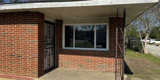 1001 North Hickory Street - 2 Gallery 1