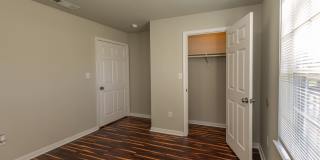 2 bed, 1 bath in great location - move in ready! Gallery 14