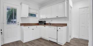 1300 Lincoln Rd Gallery 1