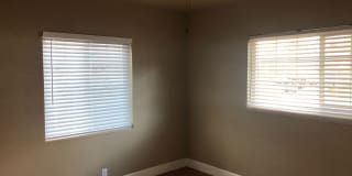 Newly Updated 2 Bedroom Unit in the heart of Roseville! Gallery 12