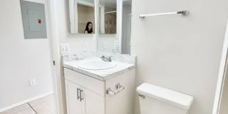 2552 W Bird St Gallery 7