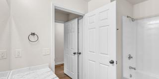 Minutes to Downtown********** Rent $1525/month*********Peaceful Living Gallery 25