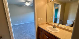 Condo for Rent in New Castle Gallery 20