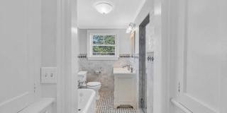 37 Ludlow Avenue Gallery 73