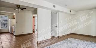 Two-Level Townhome in DeSoto Courts Gallery 10