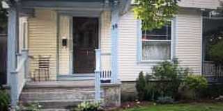 36 1/2 Thayer Street Gallery 1