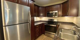 Spacious and Bright Oceanside Condo Gallery 7