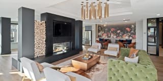 AMLI at Uptown Gallery 21