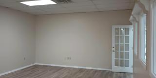 323 E Winslow Road Gallery 6