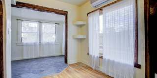 PRICE REDUCTION!!! ALL UTILITIES INCLUDED!! Gallery 22