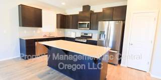 61581 SE Lorenzo Dr Gallery 5