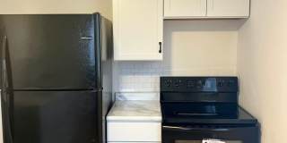New Listing! 3 bedroom House! Gallery 25