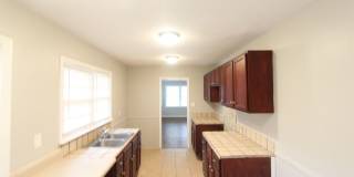 3 Bedroom, 1.5 Bath! New on the Market and Newly Renovated! Better Hurry!! Gallery 7