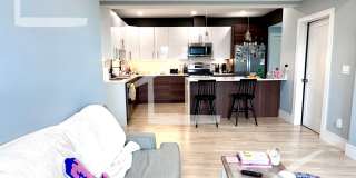 Charming 4 Bedroom-No Broker Fee Gallery 6