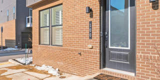 100 GLASS Lane Gallery 35