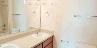2 Bedroom 2.5 bath BIG Townhouse with garage - minutes from JBLM East Gate Gallery 46