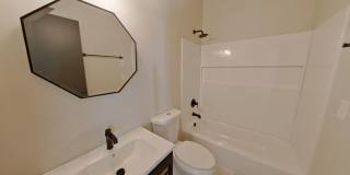 University Manor - Newly Renovated Units just a short walk from Campus! Gallery 104