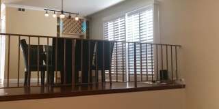 Beautiful and spacious multilevel townhouse in model home condition Gallery 8