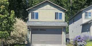 Spacious Poulsbo Home with Modern Comfort and a Prime Location Gallery 1