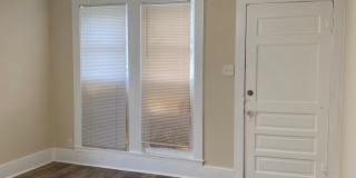 Charming 1-Bedroom Duplex in Wheatley Heights Gallery 3