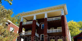 4013 Charlotte St Gallery 1
