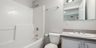 Kenmore Sq - 2 Bed 2 Bath  9/1 Gallery 8